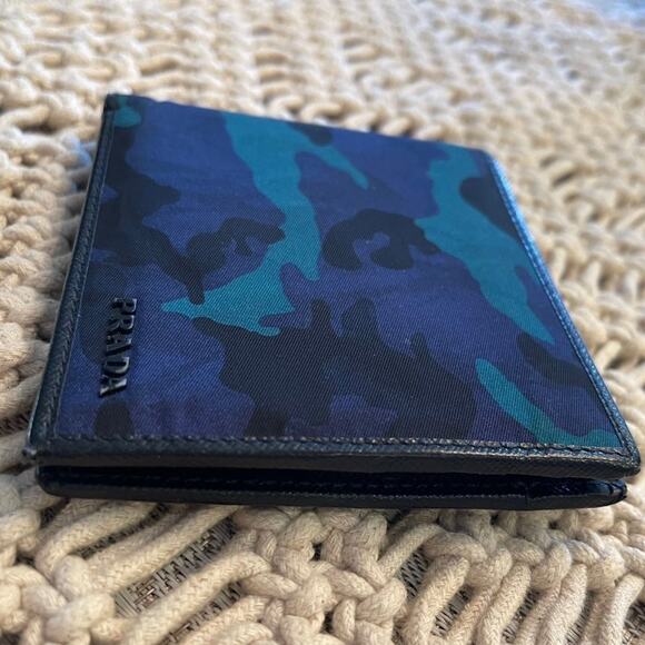 Prada blue camo nylon and leather bi-fold wallet * rare find - Picture 8 of 12